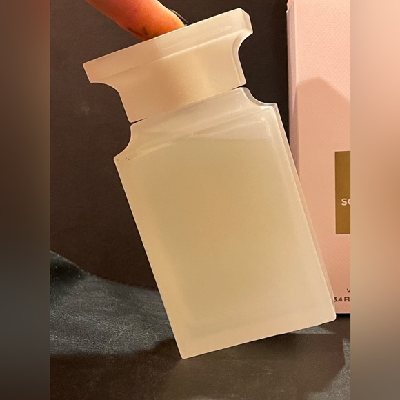 Tom Ford Eau De Soleil Blanc by Tom Ford Eau De Toilette Spray 3.4 oz - Picture 4 of 5